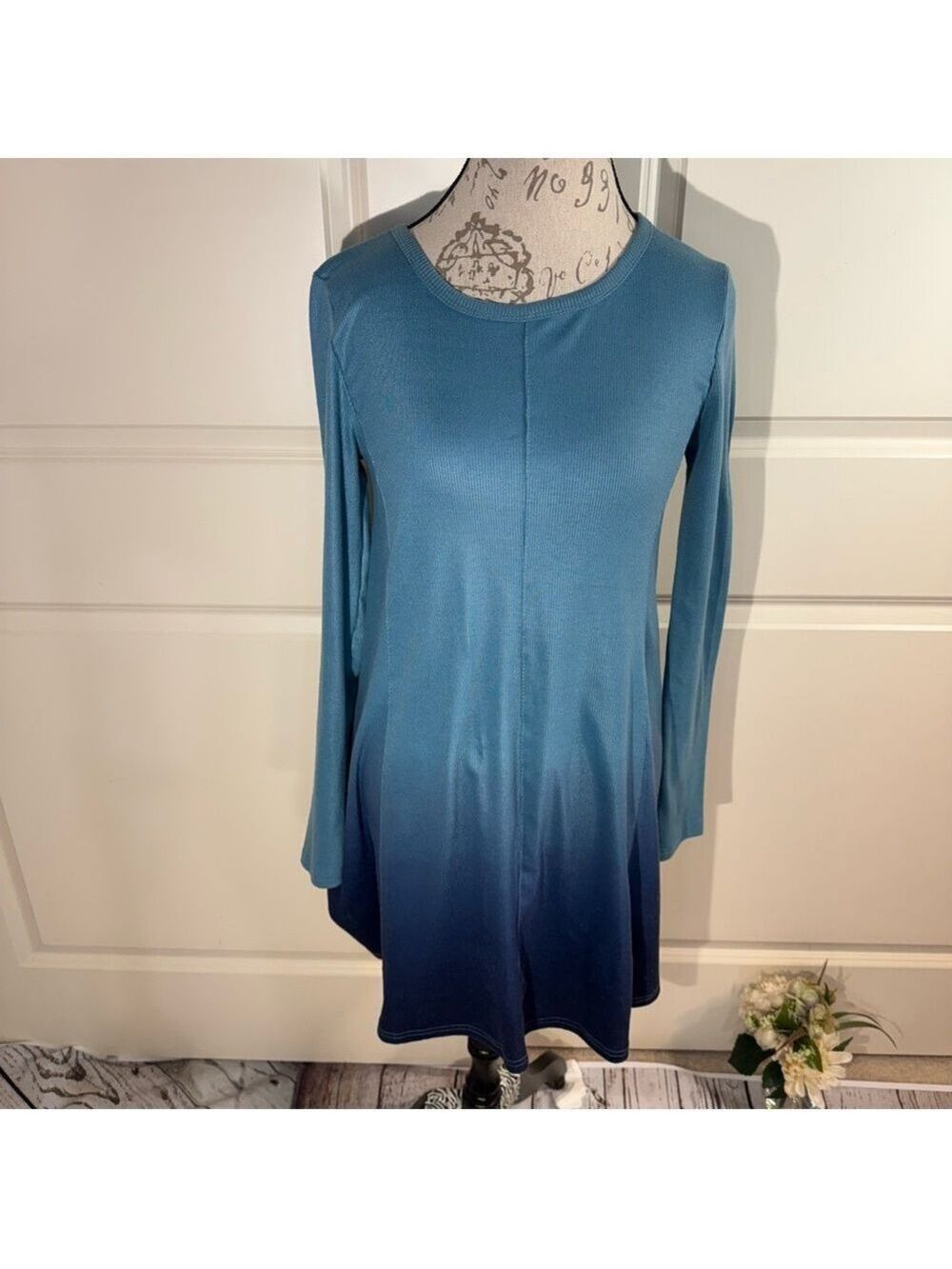 Very J Ribbed Knit Tunic Top in Blue Ombre Medium